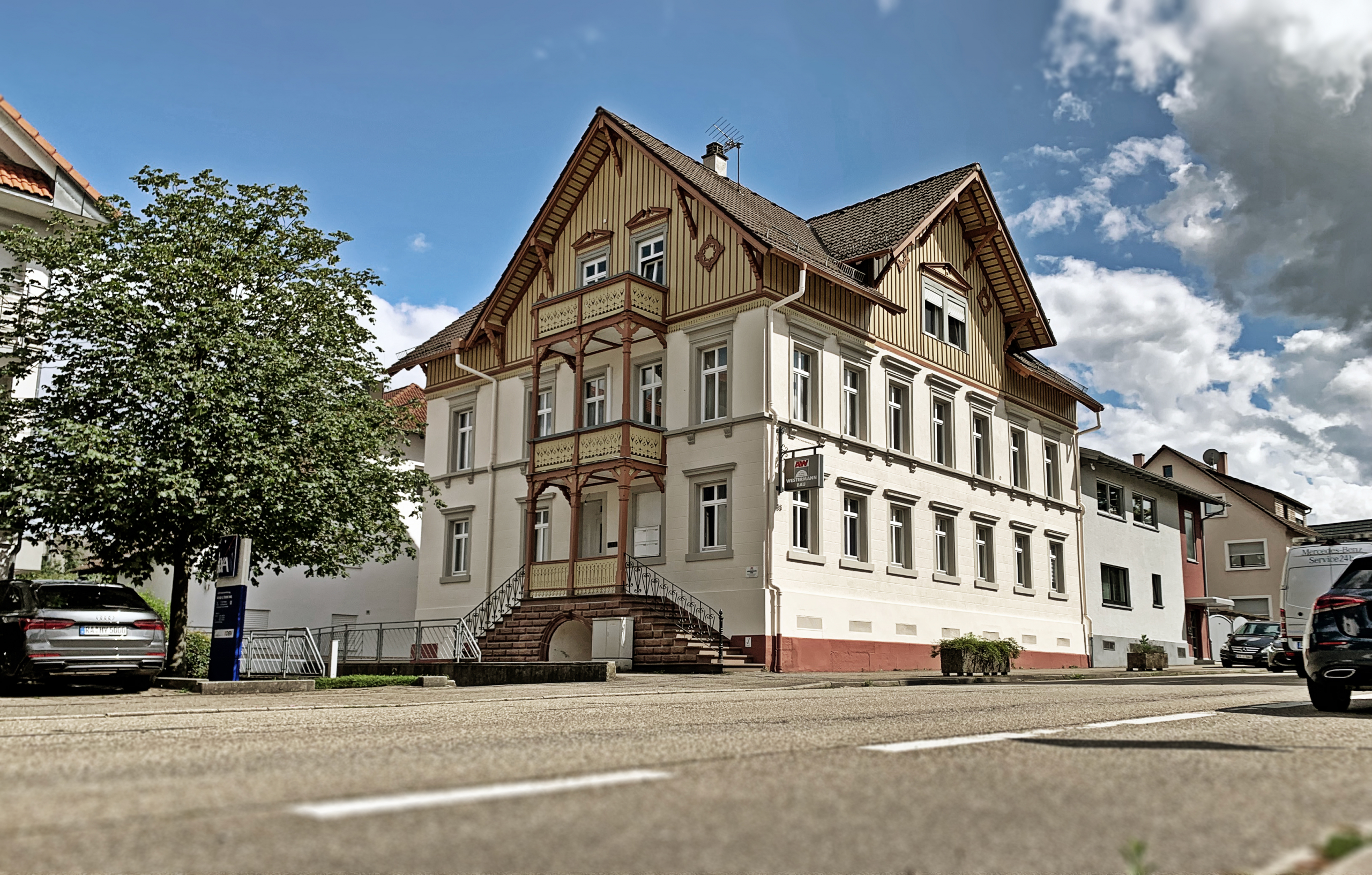 Westermann Bau GmbH - Bürogebäude in Farbe,Kuppenhei